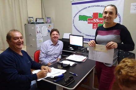 SITESSCH - Sindicato dos Trabalhadores em Estabelecimentos de Servios de Sade de Chapec e regio - 